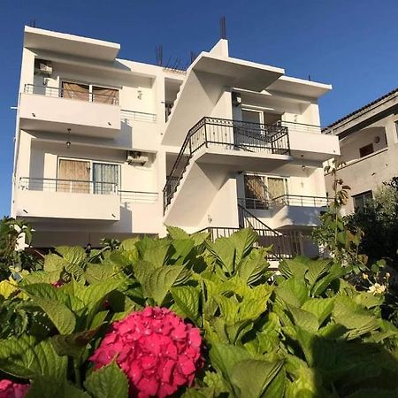 أولتْسي B&B Lovac Hasa 2 المظهر الخارجي الصورة